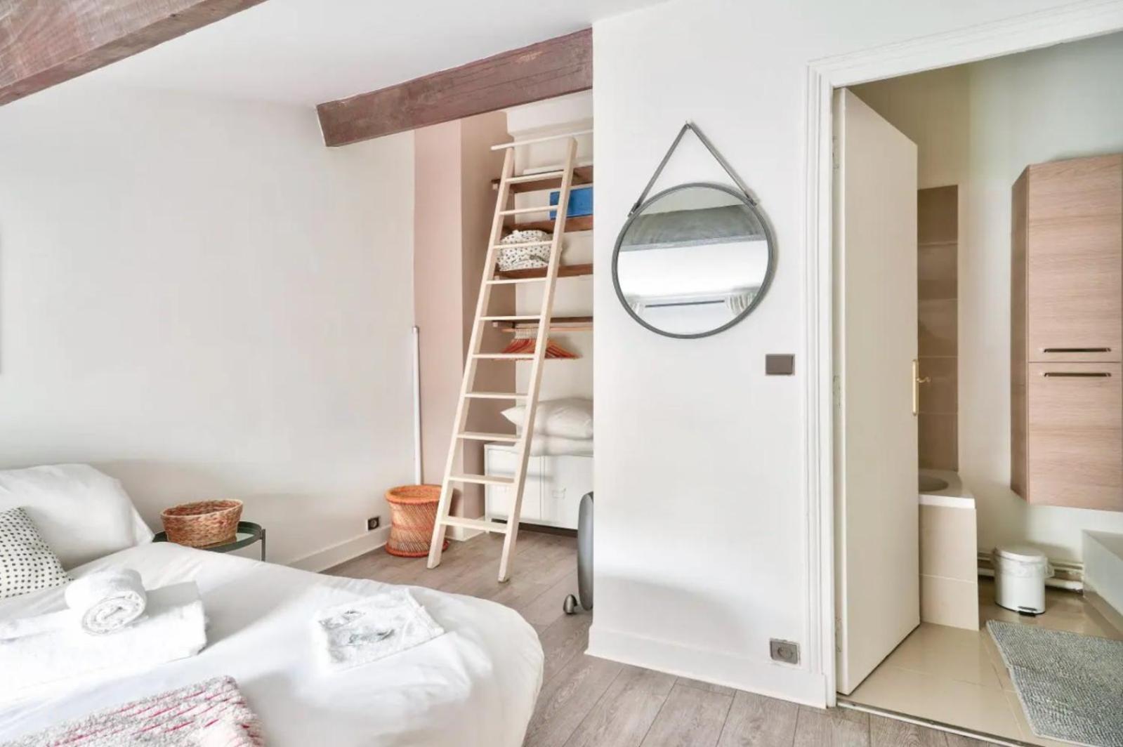 Guestready - Bright In The Heart Of *