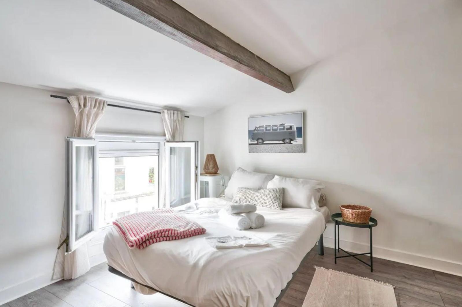 Guestready - Bright In The Heart Of